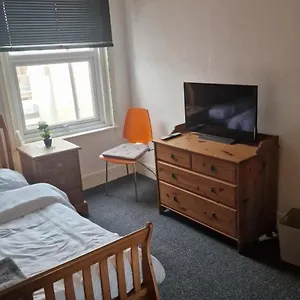 Mike's Homestay Homestay Eastleigh