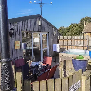 The Old Hen Shed Holiday home Keighley