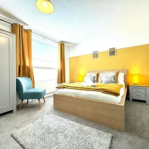 Apartment The Alnham, Large 3 Bed Apartment, Close To The, Newcastle upon Tyne